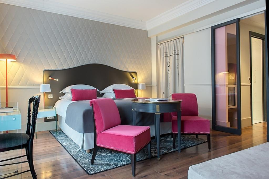 โรงแรมอีดูอาร์ดเซเว่น ปารีส ภายนอก รูปภาพ
